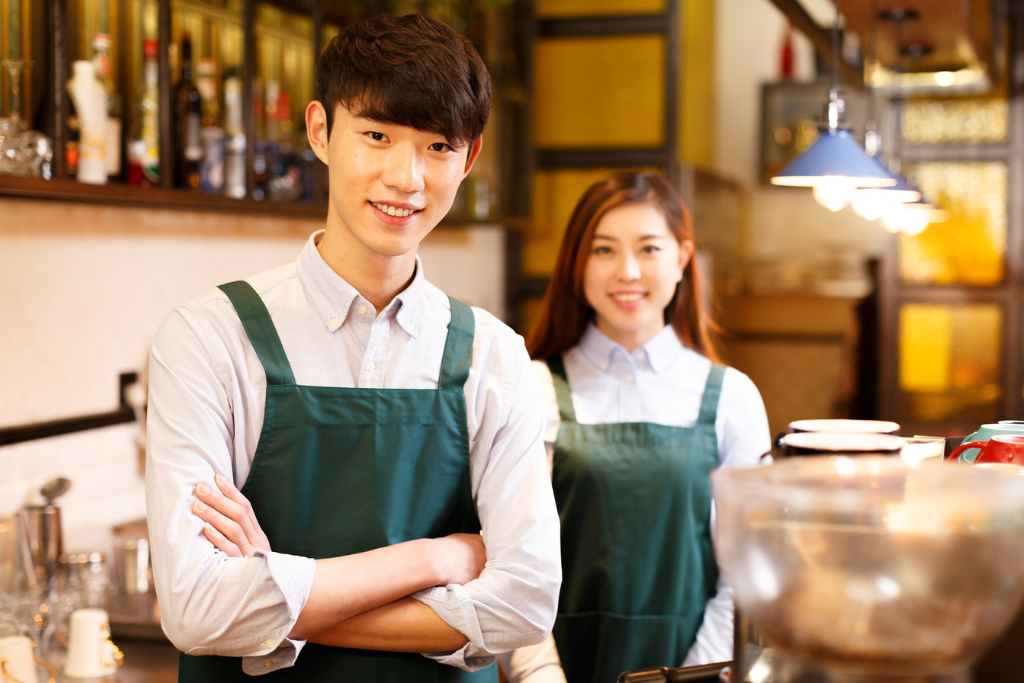 Chiến Lược Sinh Tồn Trong Ngành F&B - Câu Chuyện Của Một Nhà Hàng Gia Đình