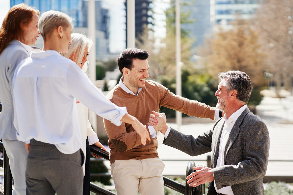 Làm Thế Nào Để Doanh Nhân Tạo Dựng Mối Quan Hệ Kinh Doanh Hiệu Quả?